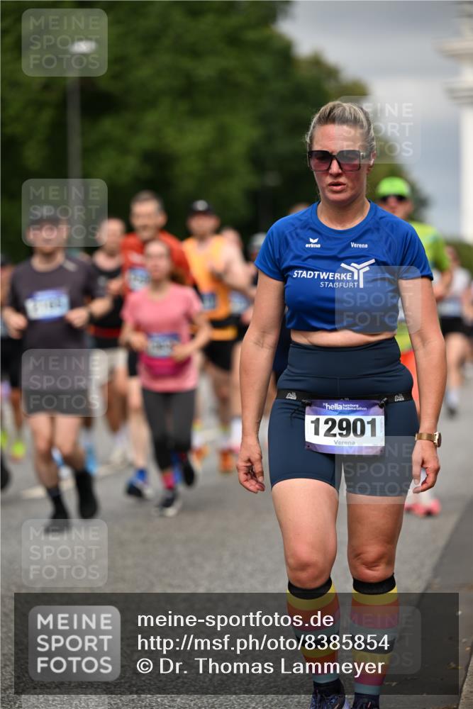 29.06.2025 - hella hamburg halbmarathon Dr. Thomas Lammeyer http://msf.ph/oto/8385854 29.06.2025 10:20:26 Kennedybrücke 1212, 1244, 1599, 2165, 2803, 2912, 3030, 3134, 3156, 3176, 3484, 3648, 3687, 4478, 4583, 4637, 5036, 6024, 6742, 6935, 7158, 7358, 7753, 7792, 8169, 8263, 8295, 8554, 8597, 8645, 8707, 8847, 8857, 9332, 9601, 9628, 9802, 9810, 9891, 10076, 10107, 10139, 10141, 10183, 10292, 10575, 10844, 11236, 11344, 11345, 11428 meine-sportfotos.de