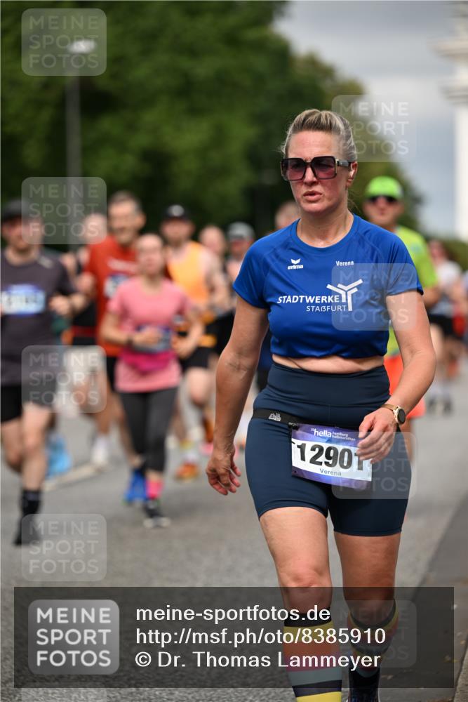 29.06.2025 - hella hamburg halbmarathon Dr. Thomas Lammeyer http://msf.ph/oto/8385910 29.06.2025 10:20:26 Kennedybrücke 1212, 1244, 1599, 2165, 2803, 2912, 3030, 3134, 3156, 3176, 3484, 3648, 3687, 4478, 4583, 4637, 5036, 6024, 6742, 6935, 7158, 7358, 7753, 7792, 8169, 8263, 8295, 8554, 8597, 8645, 8707, 8847, 8857, 9332, 9601, 9628, 9802, 9810, 9891, 10076, 10107, 10139, 10141, 10183, 10292, 10575, 10844, 11236, 11344, 11345, 11428 meine-sportfotos.de