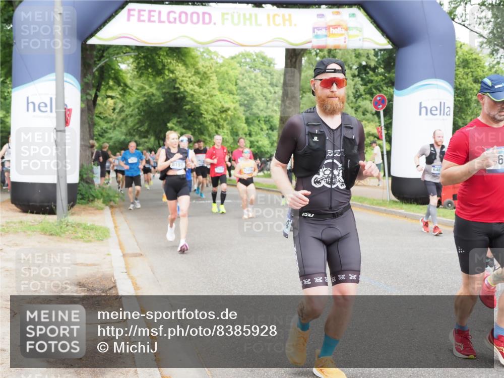 29.06.2025 - hella hamburg halbmarathon MichiJ http://msf.ph/oto/8385928 29.06.2025 10:47:28 Zwischen KM18-KM19 1420, 2391, 4592, 5839, 6201, 6487, 7759, 8191, 8662, 9006, 9611, 10534, 11114, 12862, 17630, 18000, 18757, 19117, 19146, 19159, 19166 meine-sportfotos.de