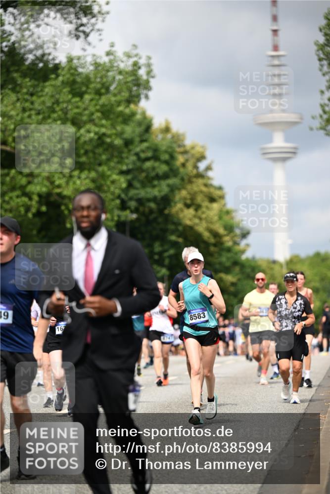 29.06.2025 - hella hamburg halbmarathon Dr. Thomas Lammeyer http://msf.ph/oto/8385994 29.06.2025 10:42:53 Kennedybrücke 1457, 1596, 1721, 2113, 2151, 2486, 2693, 2786, 3094, 3095, 3216, 3242, 3323, 3338, 3841, 3927, 4139, 4155, 4259, 4260, 5085, 5089, 5155, 5161, 5300, 6199, 6200, 6695, 6696, 6751, 7117, 7118, 7119, 7165, 7371, 7552, 7561, 7692, 7849, 7914, 8583, 8635, 8747, 9004, 9424, 9500, 9689, 9699, 10584 meine-sportfotos.de