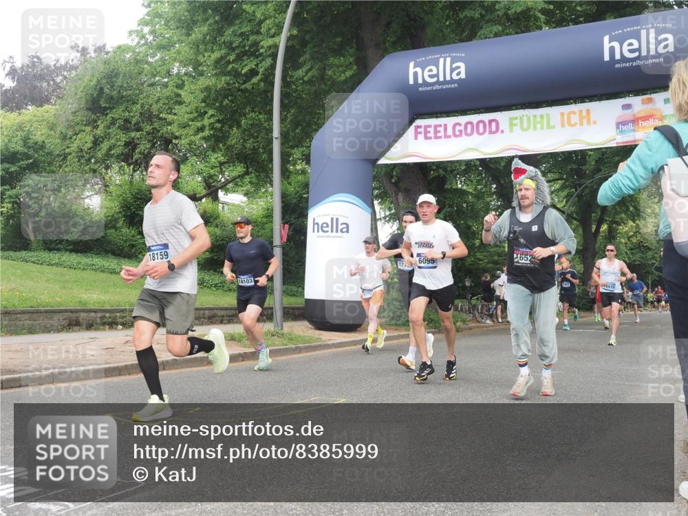 29.06.2025 - hella hamburg halbmarathon KatJ http://msf.ph/oto/8385999 29.06.2025 10:25:59 Zwischen KM18-KM19 6095 meine-sportfotos.de