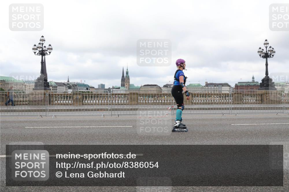 29.06.2025 - hella hamburg halbmarathon Lena Gebhardt http://msf.ph/oto/8386054 29.06.2025 09:17:35 Lombardsbrücke  meine-sportfotos.de