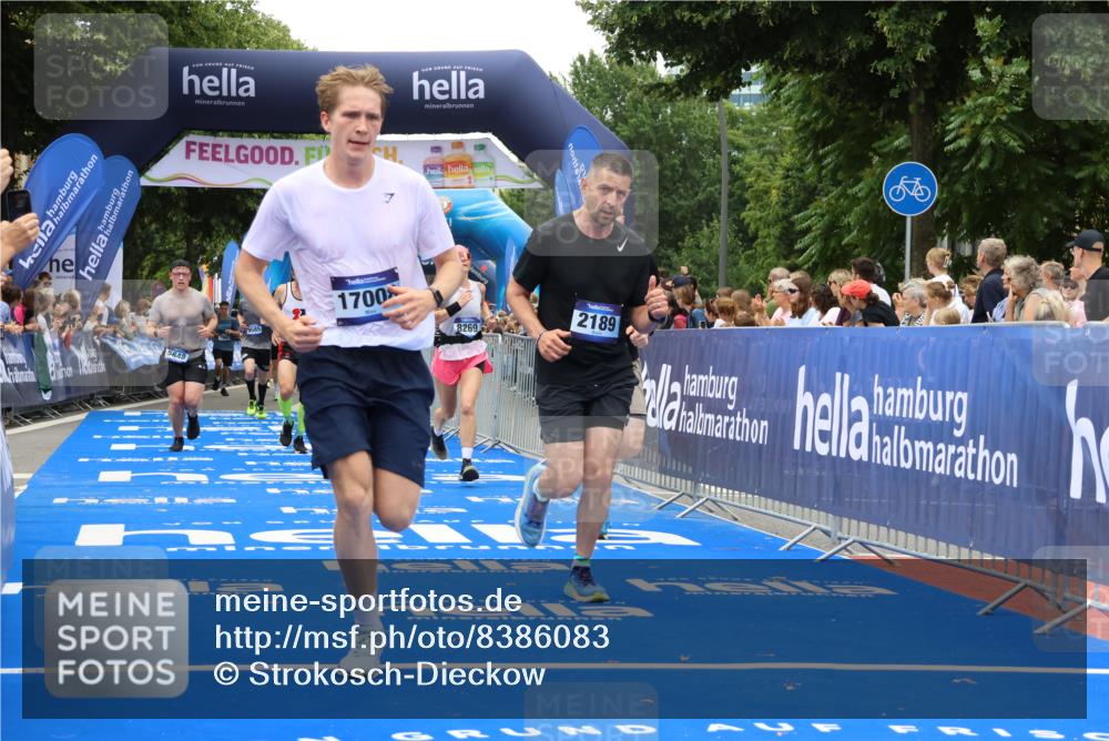 29.06.2025 - hella hamburg halbmarathon Strokosch-Dieckow http://msf.ph/oto/8386083 29.06.2025 10:45:59 Ziel 2189, 4277, 5648, 6460, 6532, 8269, 8577, 8871, 9585, 10792, 11821, 11936, 12084, 12269, 13630, 14462, 14804, 14911, 15149, 17008, 18081, 18185, 18702, 19116 meine-sportfotos.de