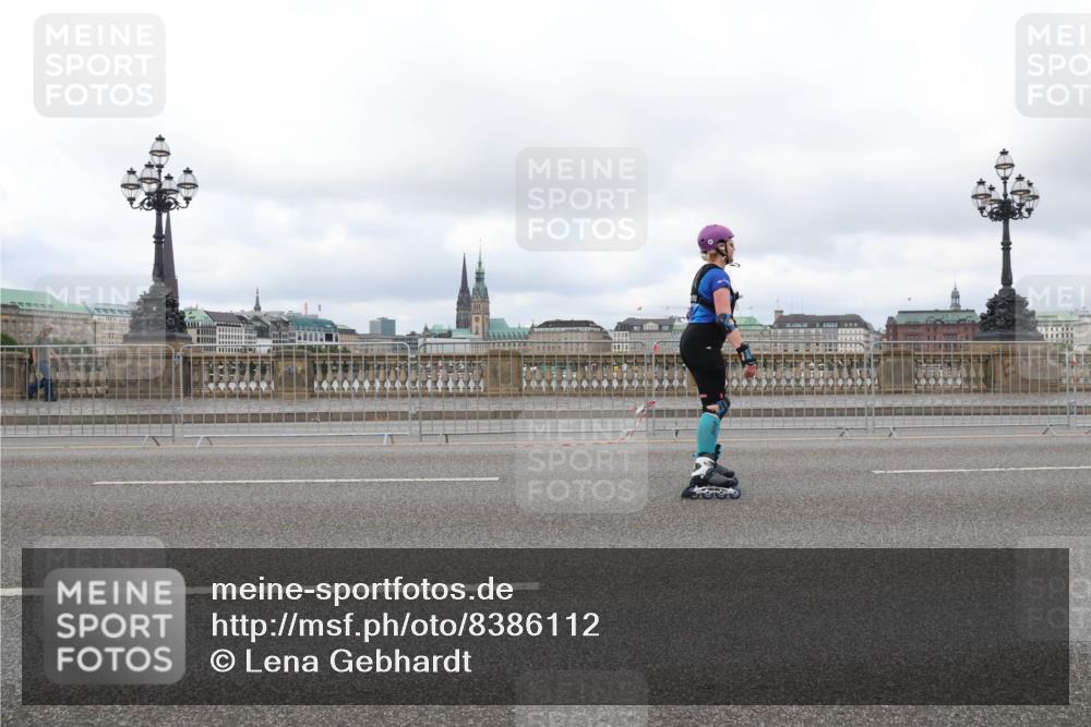 29.06.2025 - hella hamburg halbmarathon Lena Gebhardt http://msf.ph/oto/8386112 29.06.2025 09:17:35 Lombardsbrücke  meine-sportfotos.de