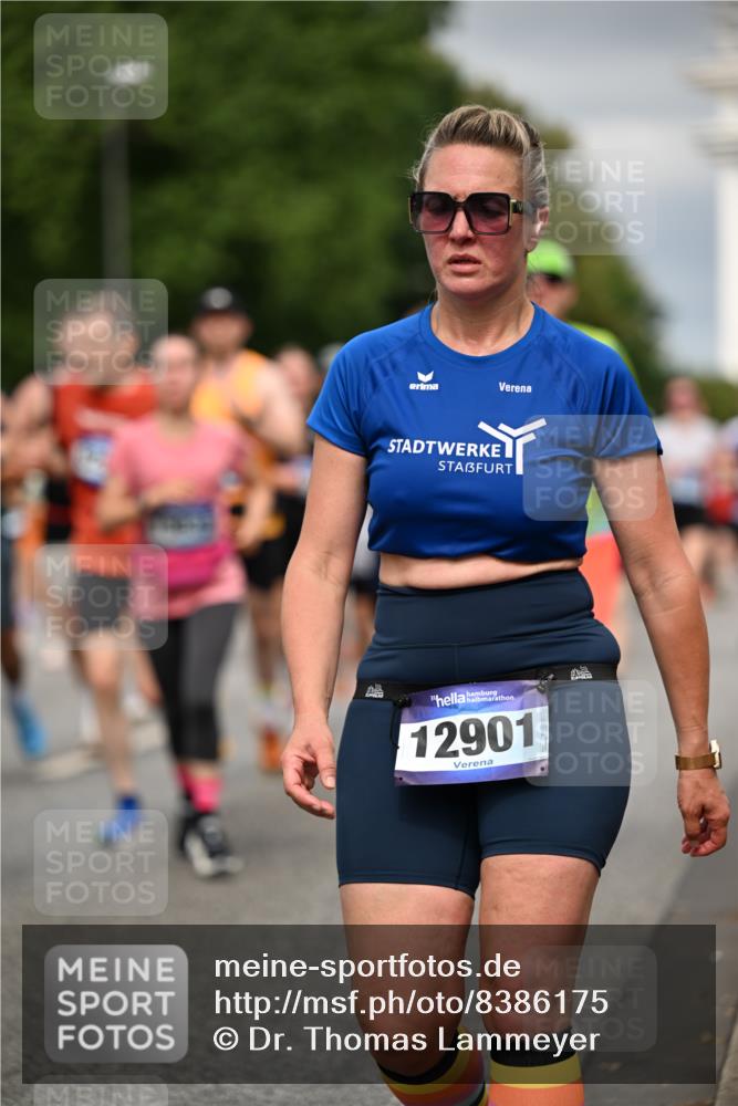 29.06.2025 - hella hamburg halbmarathon Dr. Thomas Lammeyer http://msf.ph/oto/8386175 29.06.2025 10:20:26 Kennedybrücke 1212, 1244, 1599, 2165, 2803, 2912, 3030, 3134, 3156, 3176, 3484, 3648, 3687, 4478, 4583, 4637, 5036, 6024, 6742, 6935, 7158, 7358, 7753, 7792, 8169, 8263, 8295, 8554, 8597, 8645, 8707, 8847, 8857, 9332, 9601, 9628, 9802, 9810, 9891, 10076, 10107, 10139, 10141, 10183, 10292, 10575, 10844, 11236, 11344, 11345, 11428 meine-sportfotos.de