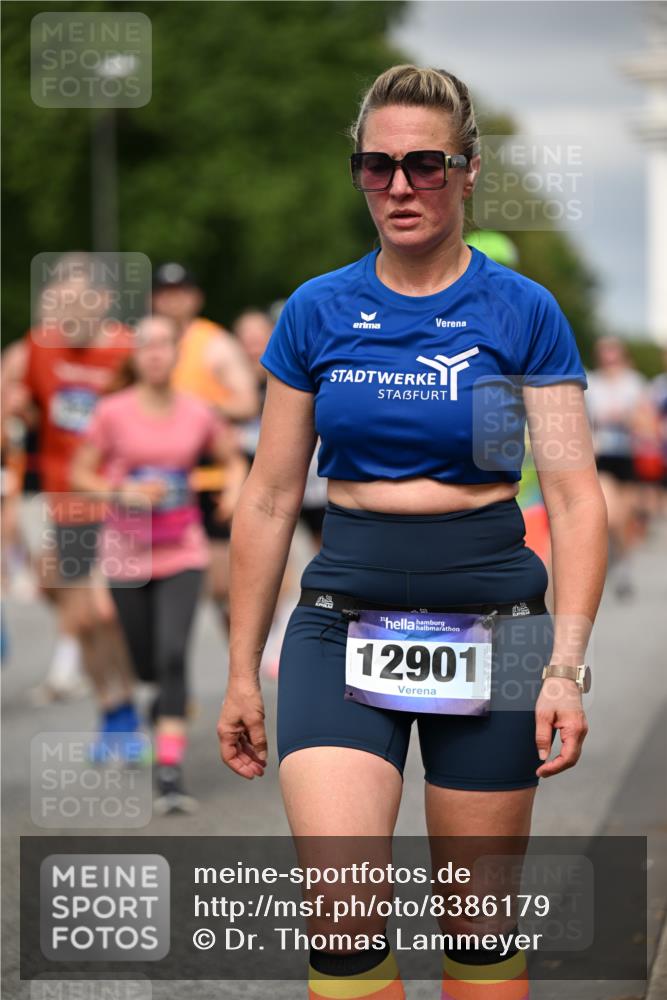 29.06.2025 - hella hamburg halbmarathon Dr. Thomas Lammeyer http://msf.ph/oto/8386179 29.06.2025 10:20:27 Kennedybrücke 1212, 1244, 1599, 2165, 2347, 2803, 2912, 3030, 3134, 3156, 3176, 3484, 3648, 3687, 4478, 4583, 4637, 5036, 6024, 6742, 6935, 7158, 7358, 7753, 7792, 8263, 8295, 8554, 8597, 8645, 8707, 8847, 8857, 9332, 9492, 9601, 9628, 9802, 9810, 9891, 10076, 10107, 10139, 10141, 10183, 10292, 10575, 10844, 11236, 11344, 11345, 11428 meine-sportfotos.de
