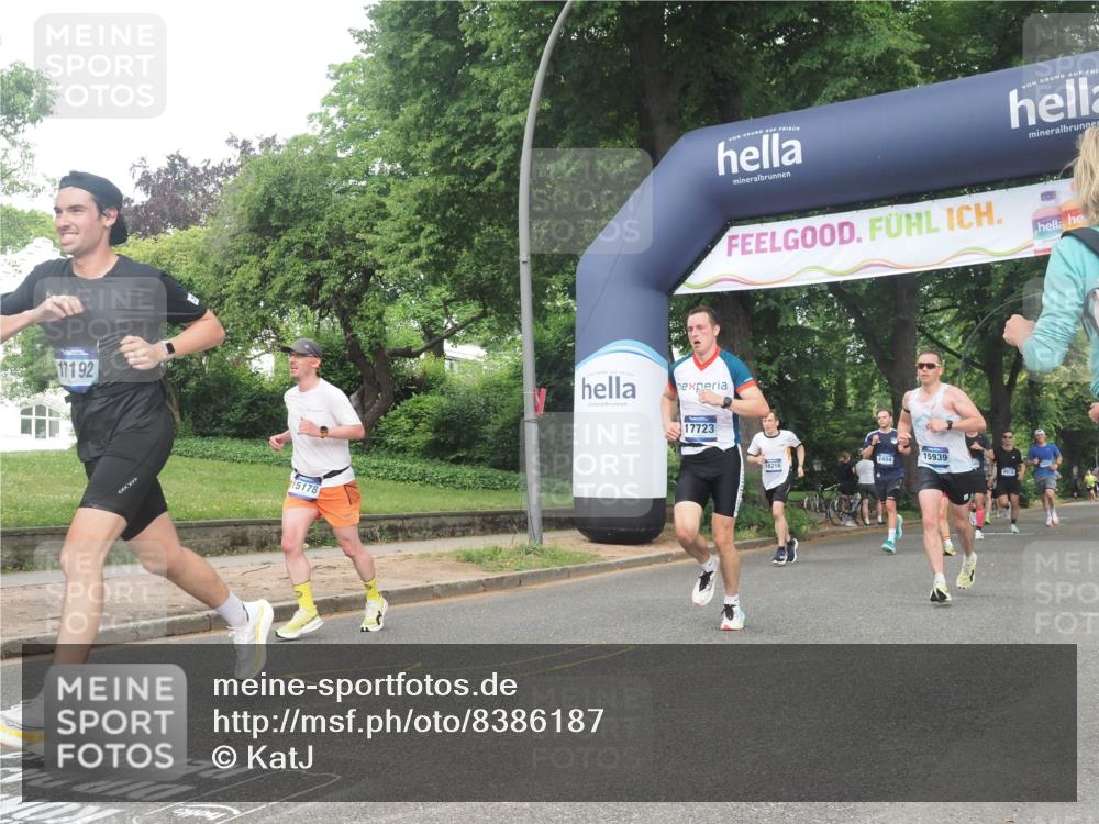 29.06.2025 - hella hamburg halbmarathon KatJ http://msf.ph/oto/8386187 29.06.2025 10:26:00 Zwischen KM18-KM19 6095 meine-sportfotos.de