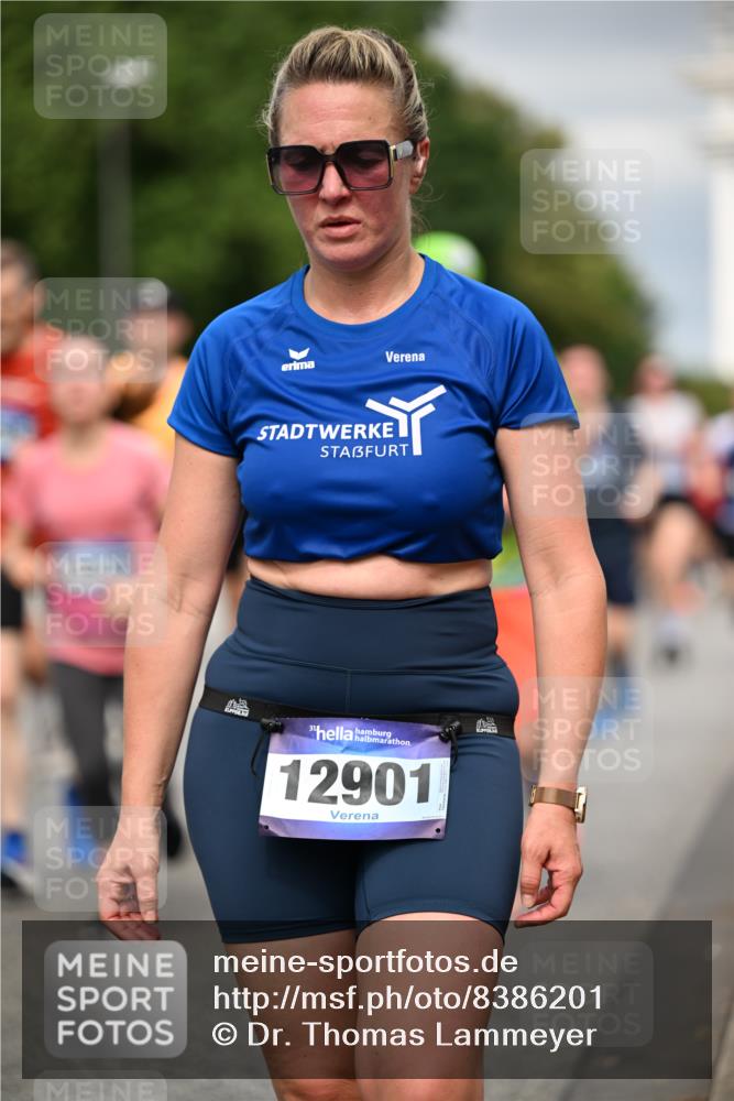 29.06.2025 - hella hamburg halbmarathon Dr. Thomas Lammeyer http://msf.ph/oto/8386201 29.06.2025 10:20:27 Kennedybrücke 1212, 1244, 1599, 2165, 2347, 2803, 2912, 3030, 3134, 3156, 3176, 3484, 3648, 3687, 4478, 4583, 4637, 5036, 6024, 6742, 6935, 7158, 7358, 7753, 7792, 8263, 8295, 8554, 8597, 8645, 8707, 8847, 8857, 9332, 9492, 9601, 9628, 9802, 9810, 9891, 10076, 10107, 10139, 10141, 10183, 10292, 10575, 10844, 11236, 11344, 11345, 11428 meine-sportfotos.de
