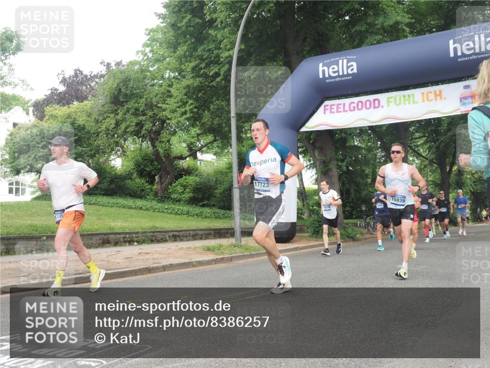 29.06.2025 - hella hamburg halbmarathon KatJ http://msf.ph/oto/8386257 29.06.2025 10:26:01 Zwischen KM18-KM19 6095, 6529 meine-sportfotos.de
