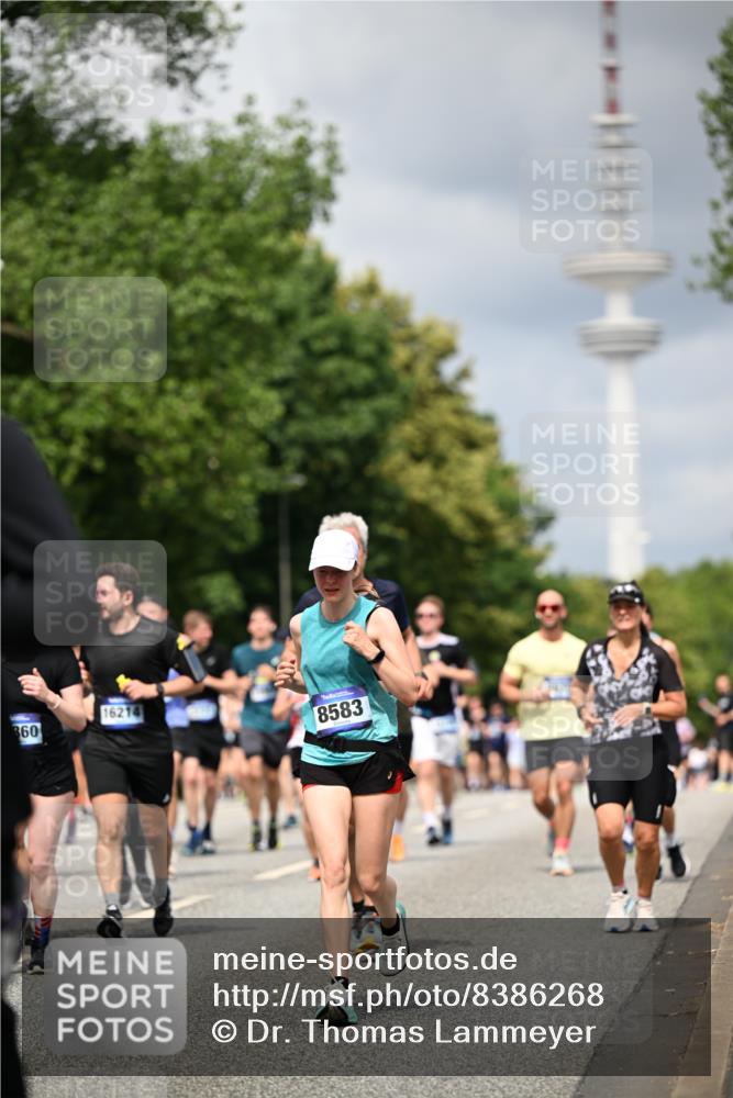 29.06.2025 - hella hamburg halbmarathon Dr. Thomas Lammeyer http://msf.ph/oto/8386268 29.06.2025 10:42:54 Kennedybrücke 1457, 1596, 1721, 2113, 2151, 2486, 2693, 2786, 3094, 3095, 3216, 3242, 3323, 3338, 3841, 3927, 4139, 4155, 4259, 4260, 5085, 5089, 5155, 5161, 5300, 6199, 6200, 6695, 6696, 6751, 7117, 7118, 7119, 7165, 7371, 7561, 7692, 7849, 7914, 8583, 8635, 8747, 9004, 9424, 9500, 9689, 9699, 10584 meine-sportfotos.de
