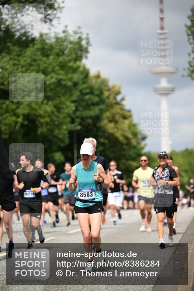 29.06.2025 - hella hamburg halbmarathon Dr. Thomas Lammeyer http://msf.ph/oto/8386284 29.06.2025 10:42:55 Kennedybrücke 1457, 1596, 1721, 2113, 2151, 2486, 2693, 2786, 3094, 3095, 3216, 3242, 3323, 3338, 3841, 3927, 4139, 4155, 4259, 4260, 5085, 5089, 5155, 5161, 5300, 6199, 6200, 6695, 6696, 6751, 7117, 7118, 7119, 7165, 7561, 7692, 7849, 7914, 8583, 8635, 8747, 9004, 9424, 9500, 9689, 9699, 10584 meine-sportfotos.de