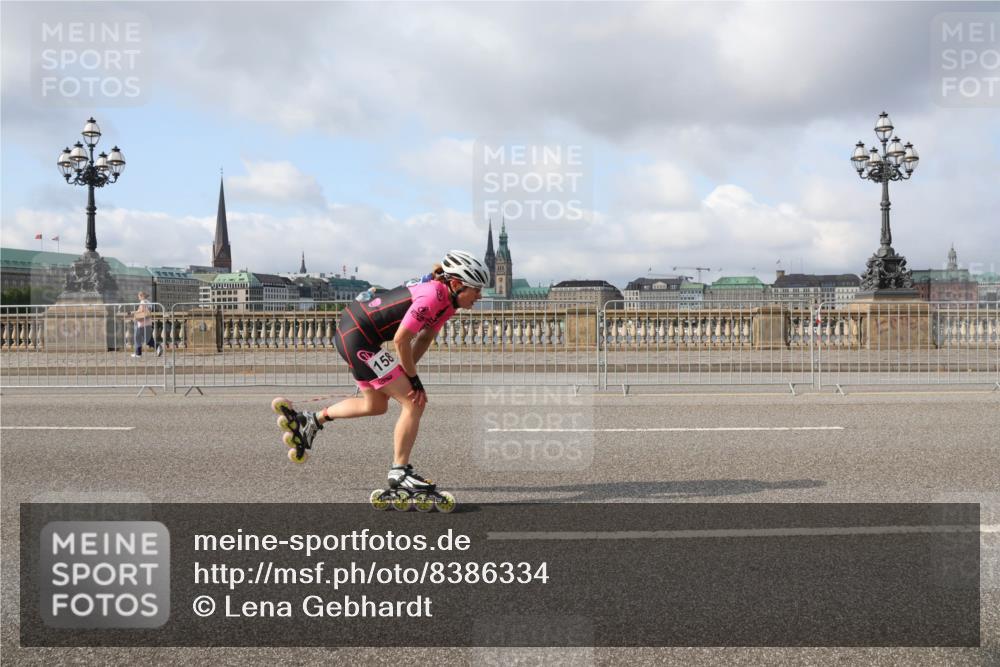 29.06.2025 - hella hamburg halbmarathon Lena Gebhardt http://msf.ph/oto/8386334 29.06.2025 08:52:54 Lombardsbrücke 158 meine-sportfotos.de