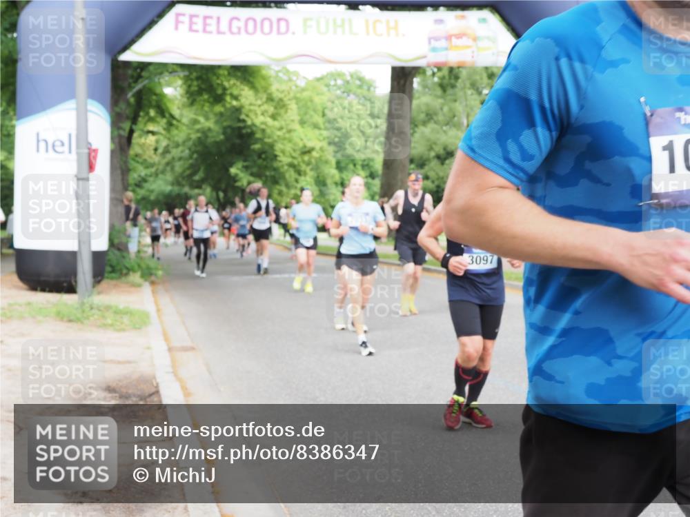 29.06.2025 - hella hamburg halbmarathon MichiJ http://msf.ph/oto/8386347 29.06.2025 10:47:35 Zwischen KM18-KM19 1364, 1653, 3097, 4068, 4592, 6487, 6921, 7033, 8191, 8923, 9020, 9021, 10031, 10036, 10534, 10943, 13459, 13488, 15525, 15673, 16439, 17860, 17951 meine-sportfotos.de