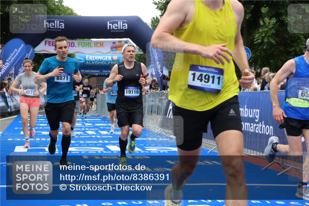 29.06.2025 - hella hamburg halbmarathon Strokosch-Dieckow http://msf.ph/oto/8386391 29.06.2025 10:45:55 Ziel 2189, 3477, 4277, 4345, 5648, 6532, 7385, 8269, 8577, 8871, 10792, 11821, 11936, 12084, 12269, 14462, 14911, 15149, 16624, 17008, 18081, 18185, 19116 meine-sportfotos.de
