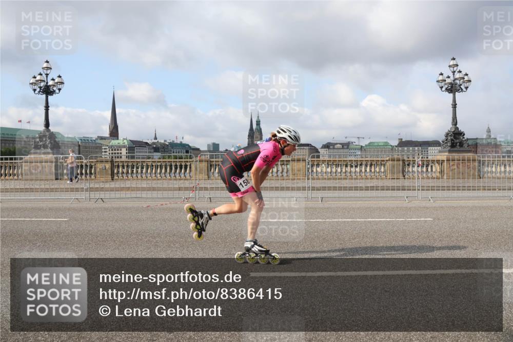 29.06.2025 - hella hamburg halbmarathon Lena Gebhardt http://msf.ph/oto/8386415 29.06.2025 08:52:55 Lombardsbrücke 158 meine-sportfotos.de