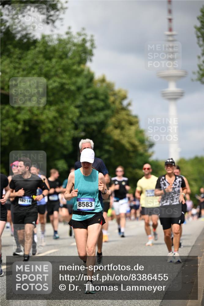 29.06.2025 - hella hamburg halbmarathon Dr. Thomas Lammeyer http://msf.ph/oto/8386455 29.06.2025 10:42:55 Kennedybrücke 1457, 1596, 1721, 2113, 2151, 2486, 2693, 2786, 3094, 3095, 3216, 3242, 3323, 3338, 3841, 3927, 4139, 4155, 4259, 4260, 5085, 5089, 5155, 5161, 5300, 6199, 6200, 6695, 6696, 6751, 7117, 7118, 7119, 7165, 7561, 7692, 7849, 7914, 8583, 8635, 8747, 9004, 9424, 9500, 9689, 9699, 10584 meine-sportfotos.de