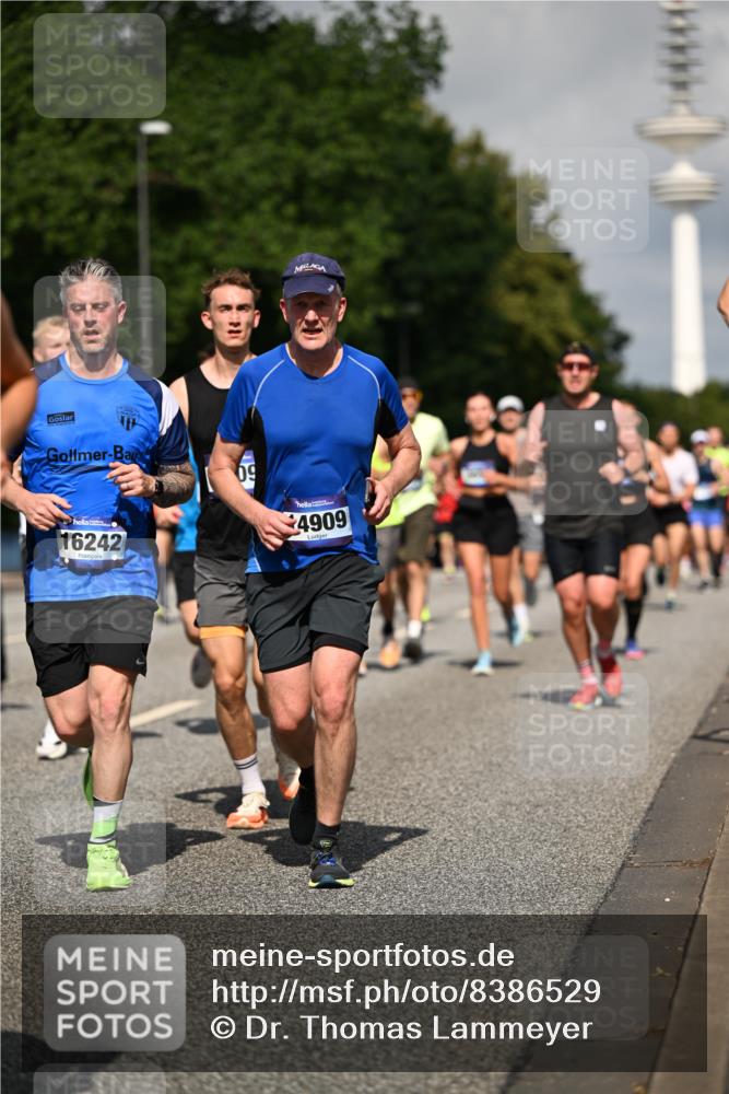29.06.2025 - hella hamburg halbmarathon Dr. Thomas Lammeyer http://msf.ph/oto/8386529 29.06.2025 09:59:24 Kennedybrücke 1151, 1200, 1216, 1461, 1630, 1683, 1689, 1696, 1706, 2207, 2706, 2708, 3213, 3654, 3692, 3945, 3985, 4033, 4088, 4121, 4127, 4189, 4324, 4345, 4601, 4847, 4890, 4938, 5421, 5459, 5915, 6009, 6054, 6421, 6481, 6532, 6691, 6938, 7052, 7056, 7269, 7312, 7332, 7367, 7657, 8139, 8153, 8205, 8216, 8234, 8302, 8454, 8577, 8720, 8856, 8899, 8927, 8955, 8977, 9386, 9491, 9529, 9551, 9786, 9934, 9959, 10115, 10263, 10811, 11356 meine-sportfotos.de