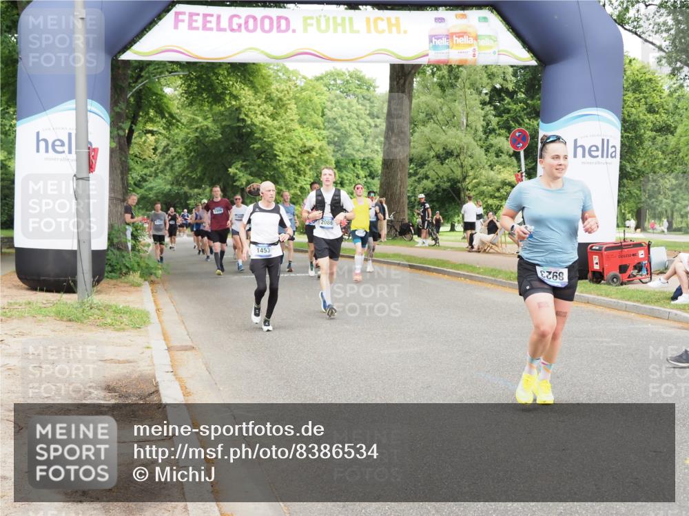29.06.2025 - hella hamburg halbmarathon MichiJ http://msf.ph/oto/8386534 29.06.2025 10:47:38 Zwischen KM18-KM19 1453, 1653, 2086, 3097, 4068, 6921, 7033, 8923, 9020, 9021, 10031, 10036, 10943, 15525, 15673, 16439, 17860, 17951 meine-sportfotos.de