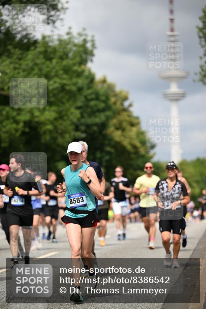 29.06.2025 - hella hamburg halbmarathon Dr. Thomas Lammeyer http://msf.ph/oto/8386542 29.06.2025 10:42:55 Kennedybrücke 1457, 1596, 1721, 2113, 2151, 2486, 2693, 2786, 3094, 3095, 3216, 3242, 3323, 3338, 3841, 3927, 4139, 4155, 4259, 4260, 5085, 5089, 5155, 5161, 5300, 6199, 6200, 6695, 6696, 6751, 7117, 7118, 7119, 7165, 7561, 7692, 7849, 7914, 8583, 8635, 8747, 9004, 9424, 9500, 9689, 9699, 10584 meine-sportfotos.de
