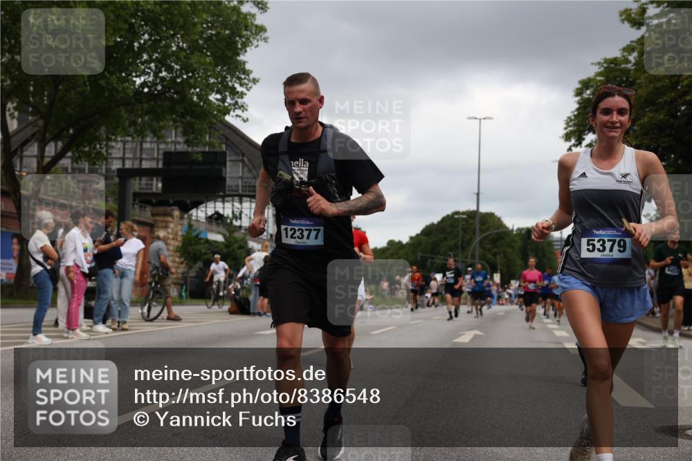 29.06.2025 - hella hamburg halbmarathon Yannick Fuchs http://msf.ph/oto/8386548 29.06.2025 10:55:23 20KM 1823, 2086, 2391, 2426, 2591, 4068, 5379, 5613, 5870, 6391, 6674, 7033, 7250, 7757, 8177, 8483, 8531, 8590, 9071, 9453, 9611, 9752, 9932, 10031, 10295, 10882, 11465, 11515, 12377, 12787, 12789, 12908, 13064, 13086, 13491, 13558, 14628, 15008, 16614, 17181, 17670 meine-sportfotos.de