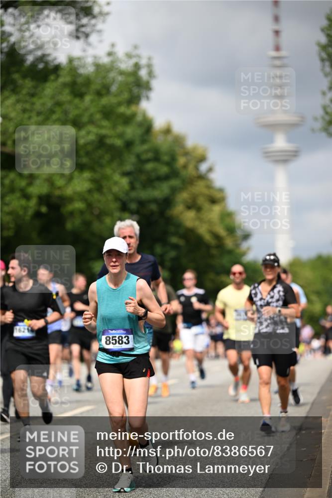 29.06.2025 - hella hamburg halbmarathon Dr. Thomas Lammeyer http://msf.ph/oto/8386567 29.06.2025 10:42:55 Kennedybrücke 1457, 1596, 1721, 2113, 2151, 2486, 2693, 2786, 3094, 3095, 3216, 3242, 3323, 3338, 3841, 3927, 4139, 4155, 4259, 4260, 5085, 5089, 5155, 5161, 5300, 6199, 6200, 6695, 6696, 6751, 7117, 7118, 7119, 7165, 7561, 7692, 7849, 7914, 8583, 8635, 8747, 9004, 9424, 9500, 9689, 9699, 10584 meine-sportfotos.de