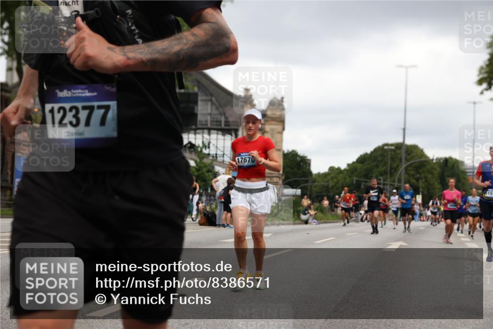 29.06.2025 - hella hamburg halbmarathon Yannick Fuchs http://msf.ph/oto/8386571 29.06.2025 10:55:24 20KM 1823, 2086, 2391, 2426, 2591, 3400, 4068, 5379, 5613, 5870, 6391, 6674, 7033, 7250, 7757, 8177, 8483, 8531, 8590, 9071, 9453, 9611, 9752, 9932, 10031, 10295, 10882, 11465, 11515, 12377, 12787, 12789, 12908, 13064, 13086, 13491, 13558, 14628, 15008, 16128, 16145, 16614, 17181, 17670 meine-sportfotos.de