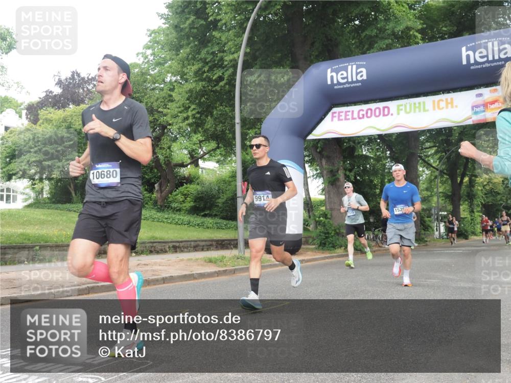 29.06.2025 - hella hamburg halbmarathon KatJ http://msf.ph/oto/8386797 29.06.2025 10:26:04 Zwischen KM18-KM19 2404, 6095, 6529, 7310 meine-sportfotos.de
