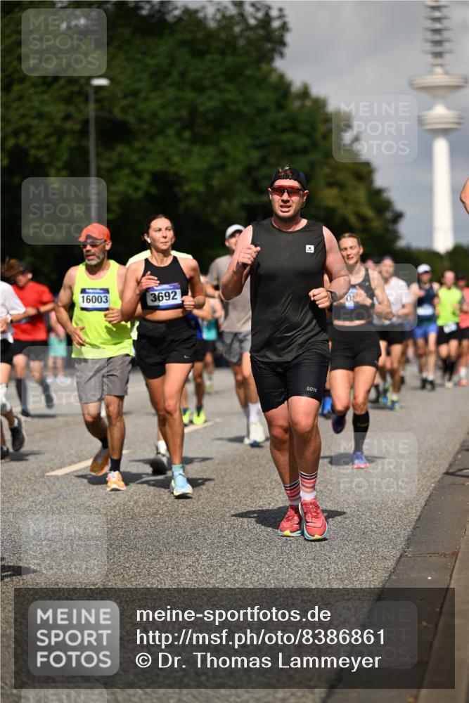 29.06.2025 - hella hamburg halbmarathon Dr. Thomas Lammeyer http://msf.ph/oto/8386861 29.06.2025 09:59:27 Kennedybrücke 1151, 1200, 1216, 1461, 1630, 1683, 1689, 1696, 1706, 2207, 2706, 3213, 3654, 3692, 3945, 4033, 4088, 4121, 4127, 4189, 4324, 4345, 4601, 4847, 4890, 4938, 5421, 5459, 6009, 6421, 6481, 6691, 6938, 7056, 7100, 7224, 7269, 7312, 7332, 7367, 7657, 8139, 8153, 8205, 8216, 8234, 8302, 8454, 8720, 8856, 8899, 8955, 8977, 9491, 9551, 9934, 9959, 10115, 10263, 10811, 11356 meine-sportfotos.de
