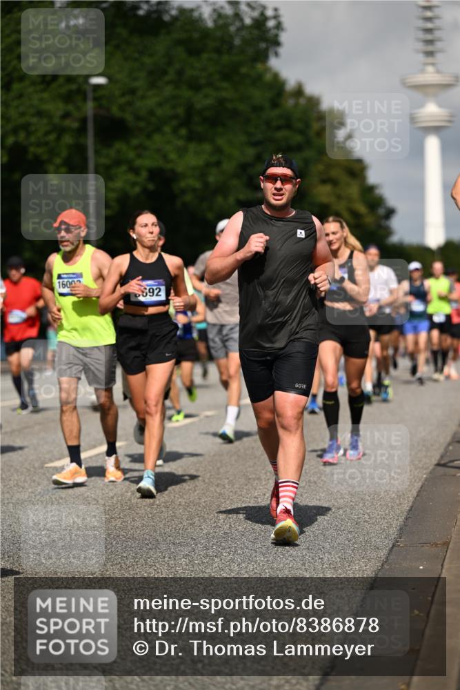 29.06.2025 - hella hamburg halbmarathon Dr. Thomas Lammeyer http://msf.ph/oto/8386878 29.06.2025 09:59:27 Kennedybrücke 1151, 1200, 1216, 1461, 1630, 1683, 1689, 1696, 1706, 2207, 2706, 3213, 3654, 3692, 3945, 4033, 4088, 4121, 4127, 4189, 4324, 4345, 4601, 4847, 4890, 4938, 5421, 5459, 6009, 6421, 6481, 6691, 6938, 7056, 7100, 7224, 7269, 7312, 7332, 7367, 7657, 8139, 8153, 8205, 8216, 8234, 8302, 8454, 8720, 8856, 8899, 8955, 8977, 9491, 9551, 9934, 9959, 10115, 10263, 10811, 11356 meine-sportfotos.de