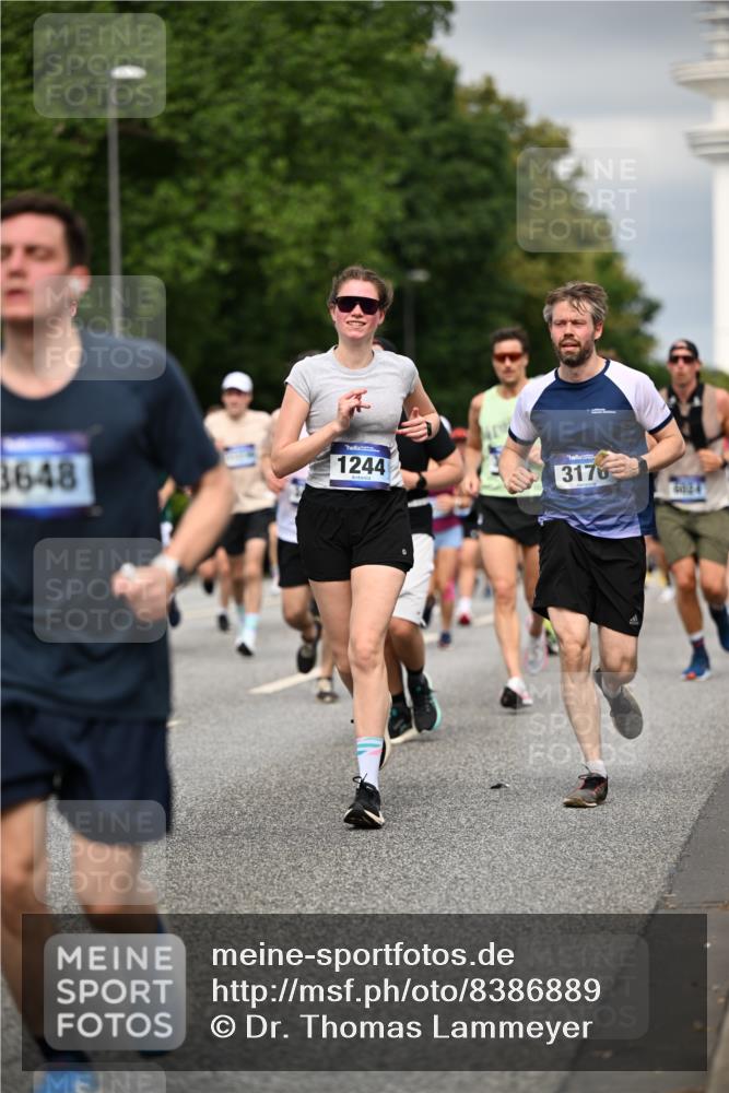 29.06.2025 - hella hamburg halbmarathon Dr. Thomas Lammeyer http://msf.ph/oto/8386889 29.06.2025 10:20:31 Kennedybrücke 1244, 1599, 2165, 2347, 2803, 2912, 3030, 3134, 3156, 3176, 3484, 3648, 3687, 4478, 4637, 5036, 6024, 6742, 6935, 7158, 7358, 7753, 7792, 8263, 8295, 8597, 8645, 8707, 8847, 8857, 9332, 9492, 9628, 9802, 9810, 9891, 10076, 10107, 10139, 10141, 10183, 10292, 10575, 11236, 11344, 11345, 11428 meine-sportfotos.de