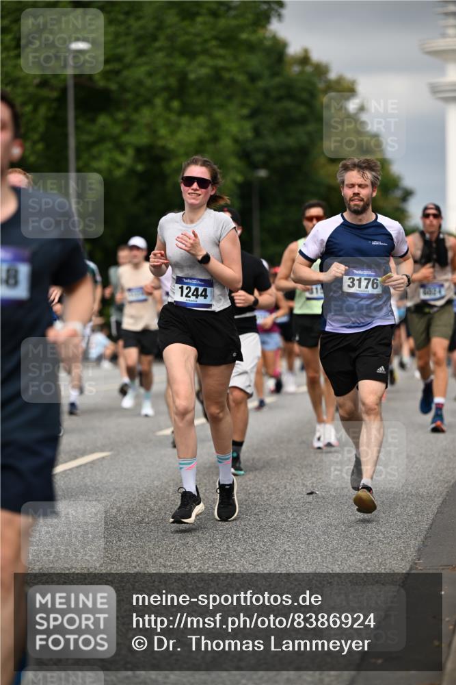 29.06.2025 - hella hamburg halbmarathon Dr. Thomas Lammeyer http://msf.ph/oto/8386924 29.06.2025 10:20:31 Kennedybrücke 1244, 1599, 2165, 2347, 2803, 2912, 3030, 3134, 3156, 3176, 3484, 3648, 3687, 4478, 4637, 5036, 6024, 6742, 6935, 7158, 7358, 7753, 7792, 8263, 8295, 8597, 8645, 8707, 8847, 8857, 9332, 9492, 9628, 9802, 9810, 9891, 10076, 10107, 10139, 10141, 10183, 10292, 10575, 11236, 11344, 11345, 11428 meine-sportfotos.de