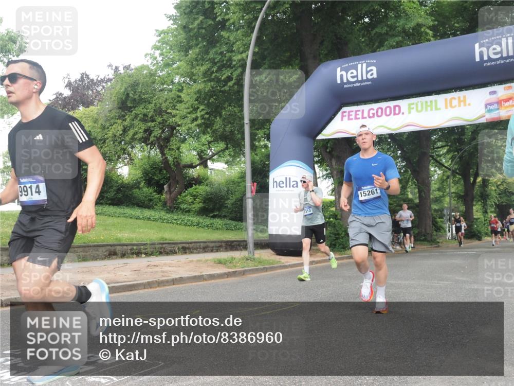 29.06.2025 - hella hamburg halbmarathon KatJ http://msf.ph/oto/8386960 29.06.2025 10:26:05 Zwischen KM18-KM19 2404, 6095, 6529, 7310 meine-sportfotos.de