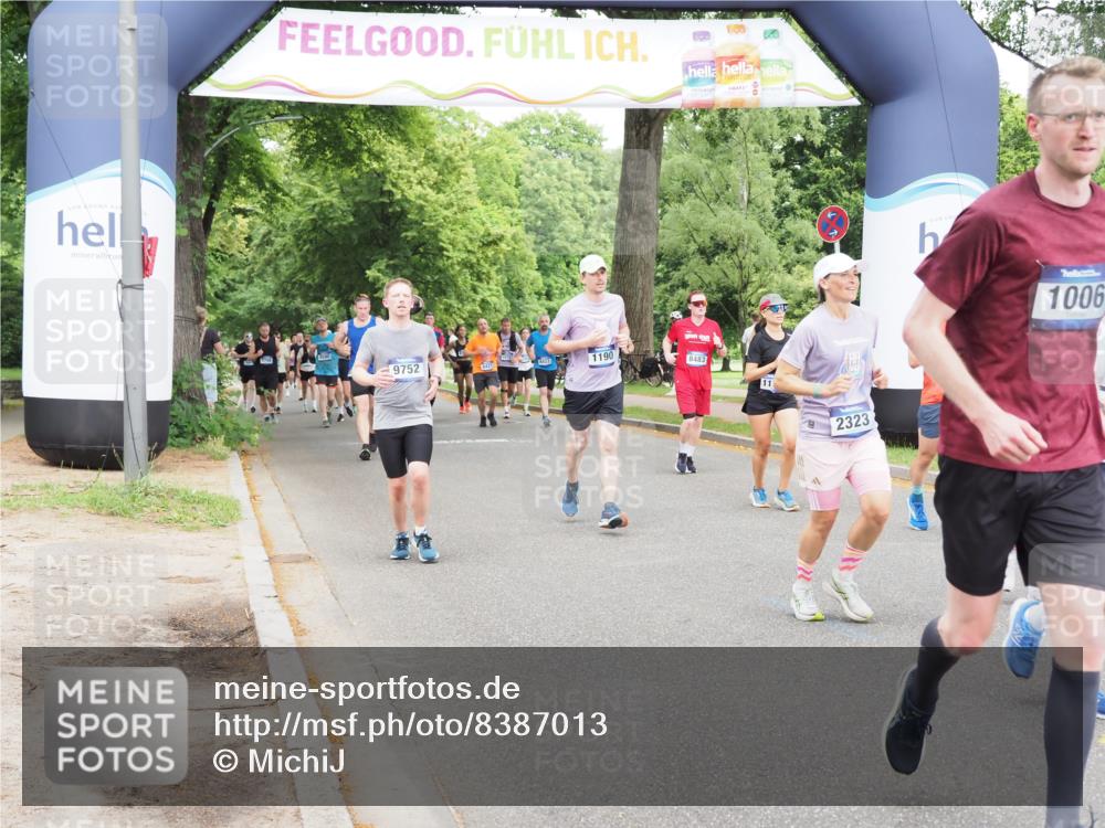 29.06.2025 - hella hamburg halbmarathon MichiJ http://msf.ph/oto/8387013 29.06.2025 10:47:45 Zwischen KM18-KM19 1006, 1190, 1414, 1453, 2011, 2086, 2322, 2323, 8483, 11702, 11782, 12787, 13086, 15901 meine-sportfotos.de