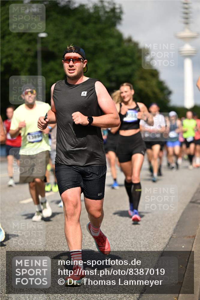 29.06.2025 - hella hamburg halbmarathon Dr. Thomas Lammeyer http://msf.ph/oto/8387019 29.06.2025 09:59:28 Kennedybrücke 1151, 1200, 1216, 1461, 1630, 1683, 1689, 1696, 1706, 2207, 2706, 3213, 3654, 3692, 3945, 4033, 4088, 4127, 4189, 4324, 4345, 4601, 4847, 4890, 4938, 5421, 6009, 6481, 6691, 6938, 6994, 7056, 7100, 7224, 7269, 7312, 7332, 7367, 7657, 8139, 8205, 8216, 8234, 8302, 8454, 8720, 8856, 8899, 8955, 8977, 9491, 9551, 9934, 9959, 10115, 10263, 10811, 11356 meine-sportfotos.de
