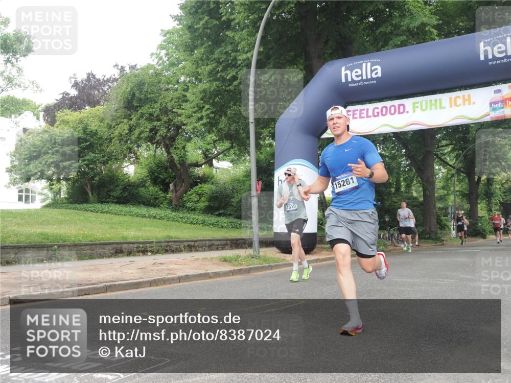 29.06.2025 - hella hamburg halbmarathon KatJ http://msf.ph/oto/8387024 29.06.2025 10:26:05 Zwischen KM18-KM19 2404, 6095, 6529, 7310 meine-sportfotos.de