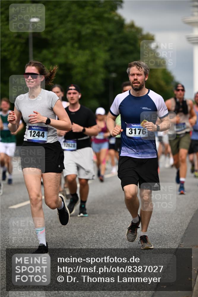 29.06.2025 - hella hamburg halbmarathon Dr. Thomas Lammeyer http://msf.ph/oto/8387027 29.06.2025 10:20:32 Kennedybrücke 1244, 1599, 2165, 2347, 2803, 2912, 3023, 3030, 3134, 3156, 3176, 3484, 3648, 3687, 4478, 4637, 5036, 6024, 6742, 6935, 7158, 7358, 7753, 7792, 8263, 8295, 8597, 8645, 8707, 8847, 8857, 9332, 9492, 9628, 9802, 9810, 9891, 10076, 10107, 10139, 10141, 10183, 10292, 10575, 11236, 11344, 11345, 11428 meine-sportfotos.de
