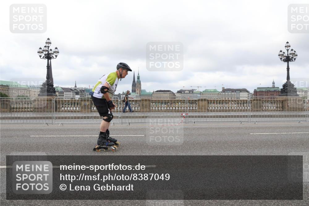 29.06.2025 - hella hamburg halbmarathon Lena Gebhardt http://msf.ph/oto/8387049 29.06.2025 09:17:42 Lombardsbrücke  meine-sportfotos.de
