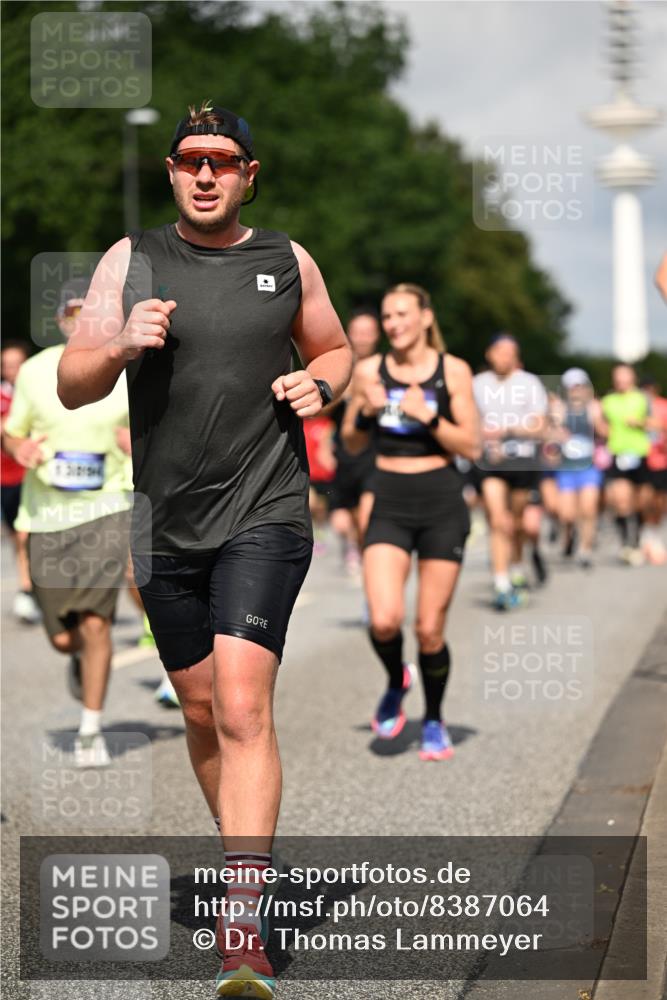 29.06.2025 - hella hamburg halbmarathon Dr. Thomas Lammeyer http://msf.ph/oto/8387064 29.06.2025 09:59:28 Kennedybrücke 1151, 1200, 1216, 1461, 1630, 1683, 1689, 1696, 1706, 2207, 2706, 3213, 3654, 3692, 3945, 4033, 4088, 4127, 4189, 4324, 4345, 4601, 4847, 4890, 4938, 5421, 6009, 6481, 6691, 6938, 6994, 7056, 7100, 7224, 7269, 7312, 7332, 7367, 7657, 8139, 8205, 8216, 8234, 8302, 8454, 8720, 8856, 8899, 8955, 8977, 9491, 9551, 9934, 9959, 10115, 10263, 10811, 11356 meine-sportfotos.de