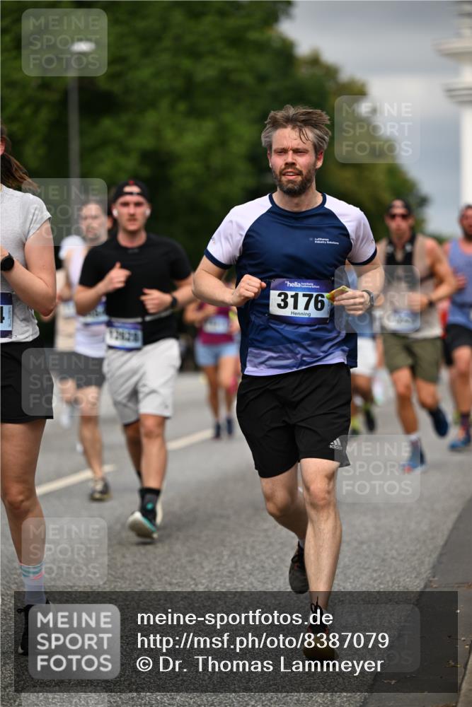 29.06.2025 - hella hamburg halbmarathon Dr. Thomas Lammeyer http://msf.ph/oto/8387079 29.06.2025 10:20:32 Kennedybrücke 1244, 1599, 2165, 2347, 2803, 2912, 3023, 3030, 3134, 3156, 3176, 3484, 3648, 3687, 4478, 4637, 5036, 6024, 6742, 6935, 7158, 7358, 7753, 7792, 8263, 8295, 8597, 8645, 8707, 8847, 8857, 9332, 9492, 9628, 9802, 9810, 9891, 10076, 10107, 10139, 10141, 10183, 10292, 10575, 11236, 11344, 11345, 11428 meine-sportfotos.de