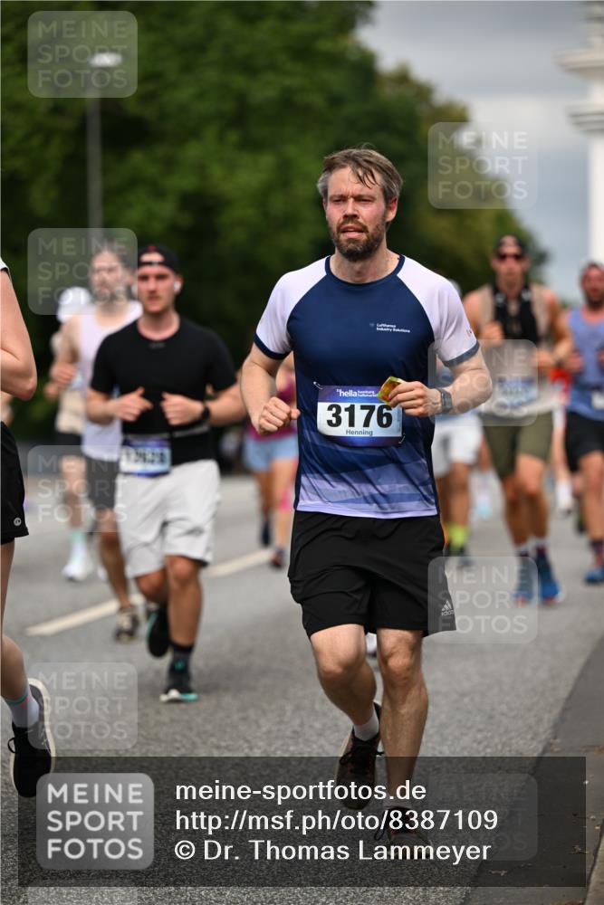 29.06.2025 - hella hamburg halbmarathon Dr. Thomas Lammeyer http://msf.ph/oto/8387109 29.06.2025 10:20:33 Kennedybrücke 1244, 1599, 2165, 2347, 2803, 2912, 3023, 3030, 3134, 3156, 3176, 3484, 3648, 3687, 4478, 4637, 5036, 6024, 6742, 6935, 7158, 7358, 7753, 7792, 8263, 8295, 8317, 8597, 8645, 8707, 8847, 8857, 9091, 9332, 9492, 9628, 9664, 9802, 9810, 9891, 10076, 10107, 10139, 10141, 10183, 10292, 10575, 11236, 11344, 11345, 11428 meine-sportfotos.de