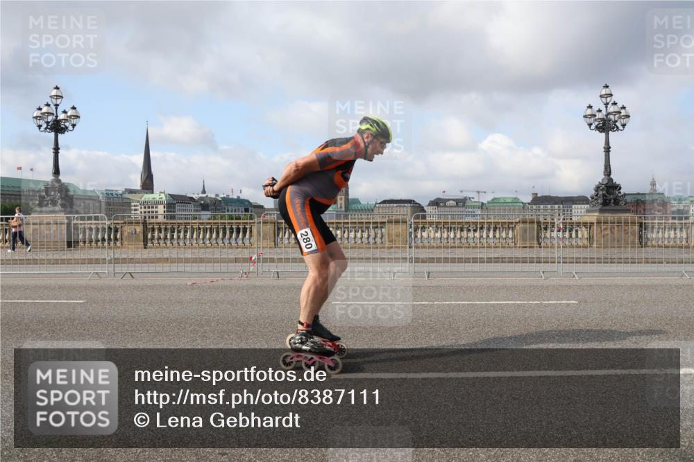 29.06.2025 - hella hamburg halbmarathon Lena Gebhardt http://msf.ph/oto/8387111 29.06.2025 08:52:56 Lombardsbrücke 280 meine-sportfotos.de