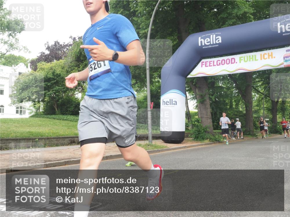 29.06.2025 - hella hamburg halbmarathon KatJ http://msf.ph/oto/8387123 29.06.2025 10:26:06 Zwischen KM18-KM19 2404, 6529, 7310 meine-sportfotos.de