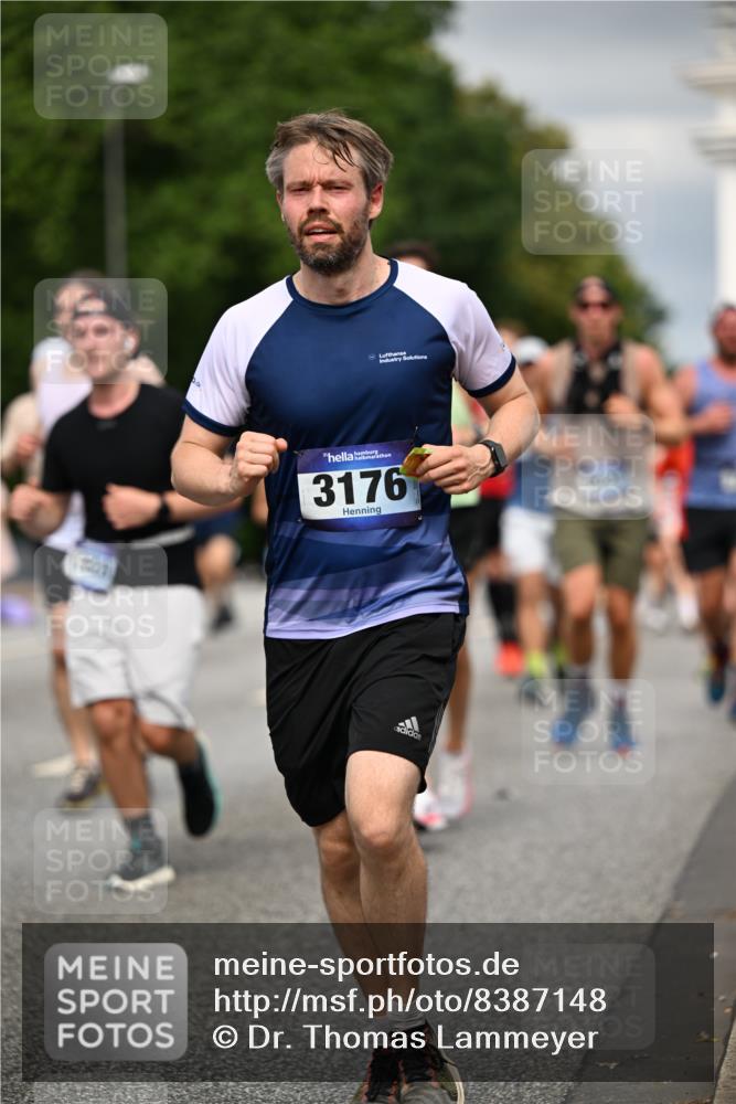 29.06.2025 - hella hamburg halbmarathon Dr. Thomas Lammeyer http://msf.ph/oto/8387148 29.06.2025 10:20:33 Kennedybrücke 1244, 1599, 2165, 2347, 2803, 2912, 3023, 3030, 3134, 3156, 3176, 3484, 3648, 3687, 4478, 4637, 5036, 6024, 6742, 6935, 7158, 7358, 7753, 7792, 8263, 8295, 8317, 8597, 8645, 8707, 8847, 8857, 9091, 9332, 9492, 9628, 9664, 9802, 9810, 9891, 10076, 10107, 10139, 10141, 10183, 10292, 10575, 11236, 11344, 11345, 11428 meine-sportfotos.de