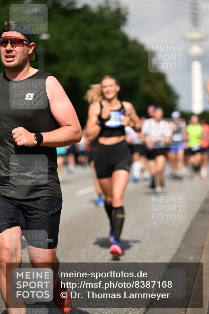 29.06.2025 - hella hamburg halbmarathon Dr. Thomas Lammeyer http://msf.ph/oto/8387168 29.06.2025 09:59:29 Kennedybrücke 1151, 1200, 1216, 1461, 1630, 1683, 1689, 1696, 1706, 2207, 2706, 3213, 3654, 3692, 3945, 4033, 4088, 4127, 4189, 4324, 4345, 4601, 4847, 4890, 4938, 5421, 5708, 6009, 6481, 6691, 6938, 6994, 7056, 7100, 7224, 7269, 7312, 7332, 7367, 7657, 8139, 8205, 8216, 8234, 8302, 8454, 8856, 8899, 8955, 8977, 9491, 9551, 9934, 10115, 10263, 10596, 10811, 11356 meine-sportfotos.de