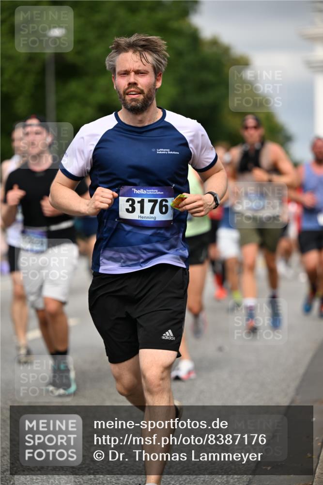 29.06.2025 - hella hamburg halbmarathon Dr. Thomas Lammeyer http://msf.ph/oto/8387176 29.06.2025 10:20:33 Kennedybrücke 1244, 1599, 2165, 2347, 2803, 2912, 3023, 3030, 3134, 3156, 3176, 3484, 3648, 3687, 4478, 4637, 5036, 6024, 6742, 6935, 7158, 7358, 7753, 7792, 8263, 8295, 8317, 8597, 8645, 8707, 8847, 8857, 9091, 9332, 9492, 9628, 9664, 9802, 9810, 9891, 10076, 10107, 10139, 10141, 10183, 10292, 10575, 11236, 11344, 11345, 11428 meine-sportfotos.de