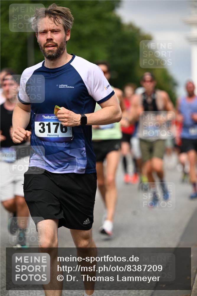 29.06.2025 - hella hamburg halbmarathon Dr. Thomas Lammeyer http://msf.ph/oto/8387209 29.06.2025 10:20:33 Kennedybrücke 1244, 1599, 2165, 2347, 2803, 2912, 3023, 3030, 3134, 3156, 3176, 3484, 3648, 3687, 4478, 4637, 5036, 6024, 6742, 6935, 7158, 7358, 7753, 7792, 8263, 8295, 8317, 8597, 8645, 8707, 8847, 8857, 9091, 9332, 9492, 9628, 9664, 9802, 9810, 9891, 10076, 10107, 10139, 10141, 10183, 10292, 10575, 11236, 11344, 11345, 11428 meine-sportfotos.de