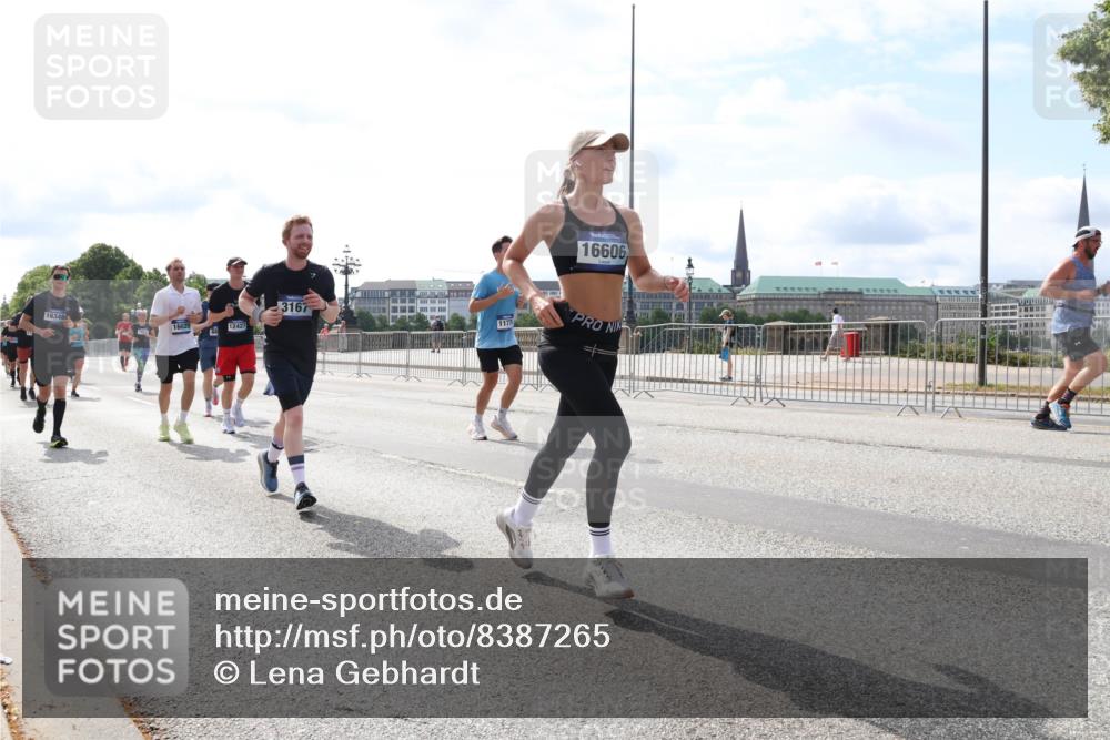 29.06.2025 - hella hamburg halbmarathon Lena Gebhardt http://msf.ph/oto/8387265 29.06.2025 10:15:55 Lombardsbrücke 16348, 16020, 16606, 12427, 3167, 1177, 1156, 1308, 1440, 1651, 2071, 2076, 2110, 2165, 2436, 2803, 2989, 3167, 3417, 4007, 4466, 4492, 4494, 4828, 5046, 5069, 5423, 5739, 6376, 6576, 7897, 7941, 7942, 8169, 8274, 8554, 8746, 8885, 9192, 9601, 9657, 9675, 9784, 9802, 10107, 10108, 10292, 10608, 10775, 10844, 10990, 11113, 11303, 11478, 11774, 11783, 11818, 12427, 12469, 12521, 13179, 13197, 13818, 13951, 14413, 14423, 14550, 14552, 15307 meine-sportfotos.de