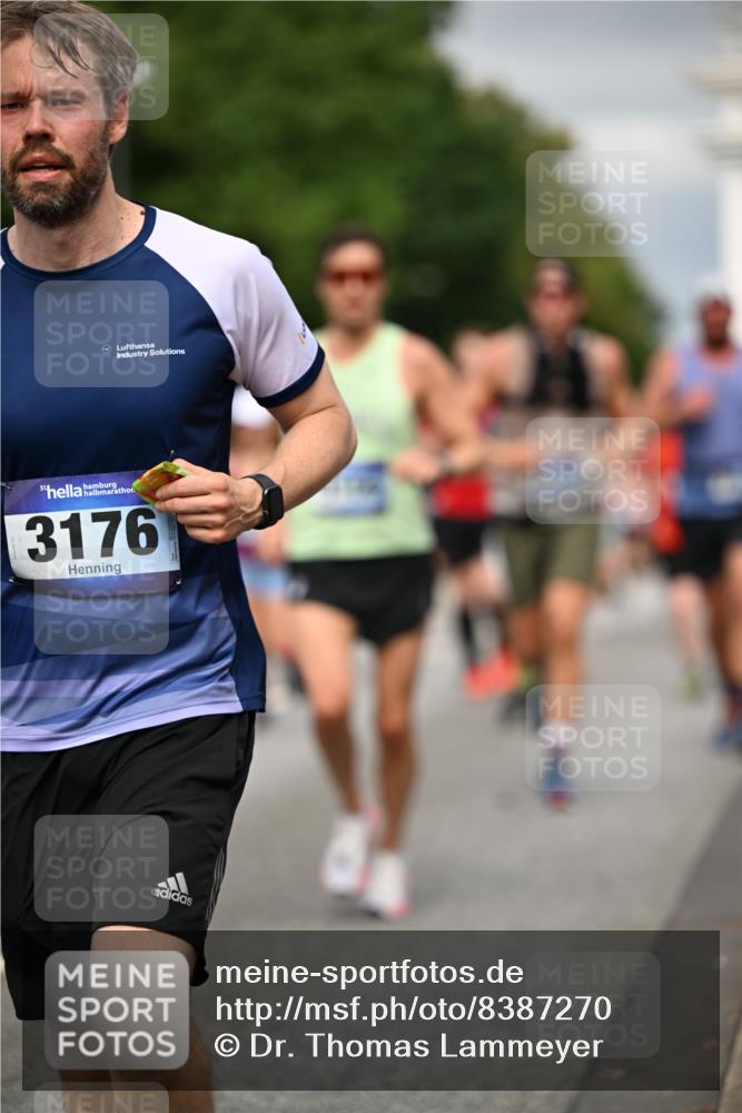 29.06.2025 - hella hamburg halbmarathon Dr. Thomas Lammeyer http://msf.ph/oto/8387270 29.06.2025 10:20:34 Kennedybrücke 1244, 1599, 2165, 2347, 2803, 2912, 3023, 3030, 3134, 3156, 3176, 3484, 3648, 3687, 4478, 4637, 5036, 6024, 6742, 6935, 7158, 7358, 7753, 7792, 7924, 8263, 8295, 8317, 8597, 8645, 8707, 8847, 8857, 9091, 9332, 9492, 9628, 9664, 9676, 9802, 9810, 9891, 10076, 10107, 10139, 10141, 10183, 10575, 11236, 11344, 11345, 11428 meine-sportfotos.de