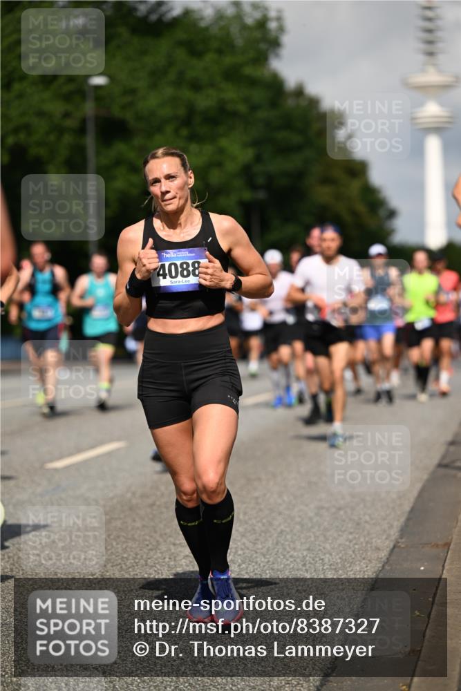 29.06.2025 - hella hamburg halbmarathon Dr. Thomas Lammeyer http://msf.ph/oto/8387327 29.06.2025 09:59:30 Kennedybrücke 1151, 1200, 1216, 1461, 1630, 1689, 1696, 1706, 2207, 3213, 3654, 3692, 3945, 4033, 4088, 4127, 4324, 4345, 4346, 4601, 4847, 4890, 4938, 5421, 5708, 6009, 6481, 6691, 6938, 6994, 7056, 7100, 7224, 7269, 7312, 7332, 7367, 7657, 8139, 8205, 8216, 8234, 8302, 8454, 8856, 8899, 8955, 8977, 9491, 9551, 9934, 10263, 10596, 10811, 11356 meine-sportfotos.de
