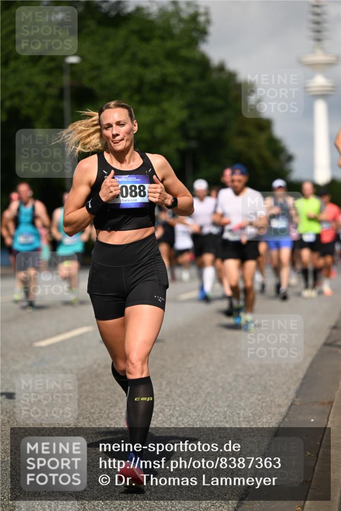 29.06.2025 - hella hamburg halbmarathon Dr. Thomas Lammeyer http://msf.ph/oto/8387363 29.06.2025 09:59:30 Kennedybrücke 1151, 1200, 1216, 1461, 1630, 1689, 1696, 1706, 2207, 3213, 3654, 3692, 3945, 4033, 4088, 4127, 4324, 4345, 4346, 4601, 4847, 4890, 4938, 5421, 5708, 6009, 6481, 6691, 6938, 6994, 7056, 7100, 7224, 7269, 7312, 7332, 7367, 7657, 8139, 8205, 8216, 8234, 8302, 8454, 8856, 8899, 8955, 8977, 9491, 9551, 9934, 10263, 10596, 10811, 11356 meine-sportfotos.de